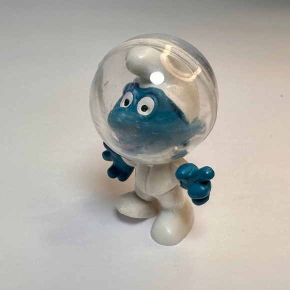 Vintage Schleich Astronaut Smurf Figure – Space Smurf – Made in Portugal - Picture 6 of 8